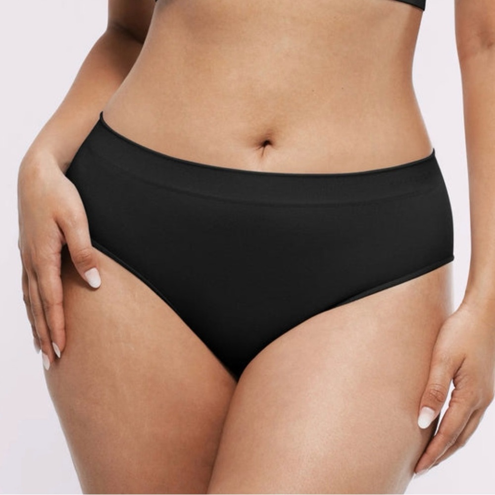 NWT Shapellx Seamless Smoothing Briefs Black No Show Womens L